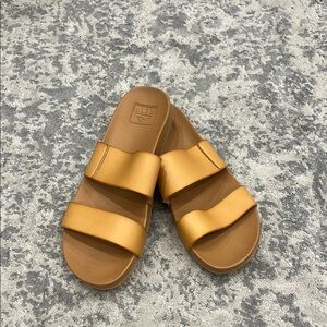 Reef Cushion Vista Sandals